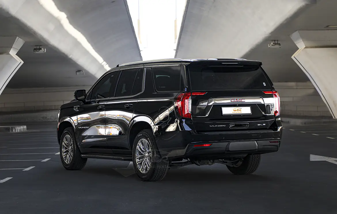 Rent the luxurious GMC Yukon SUV in Dubai