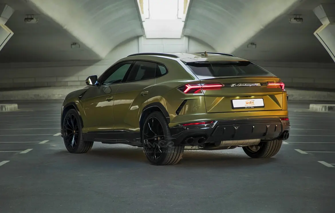 Rent Lamborghini Urus Dark Green SUV in Dubai