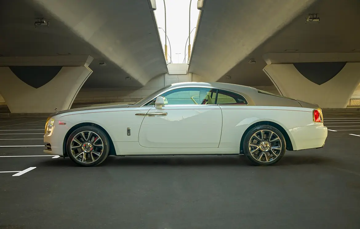 Hire Luxury Rolls Royce Wraith in Abu Dhabi