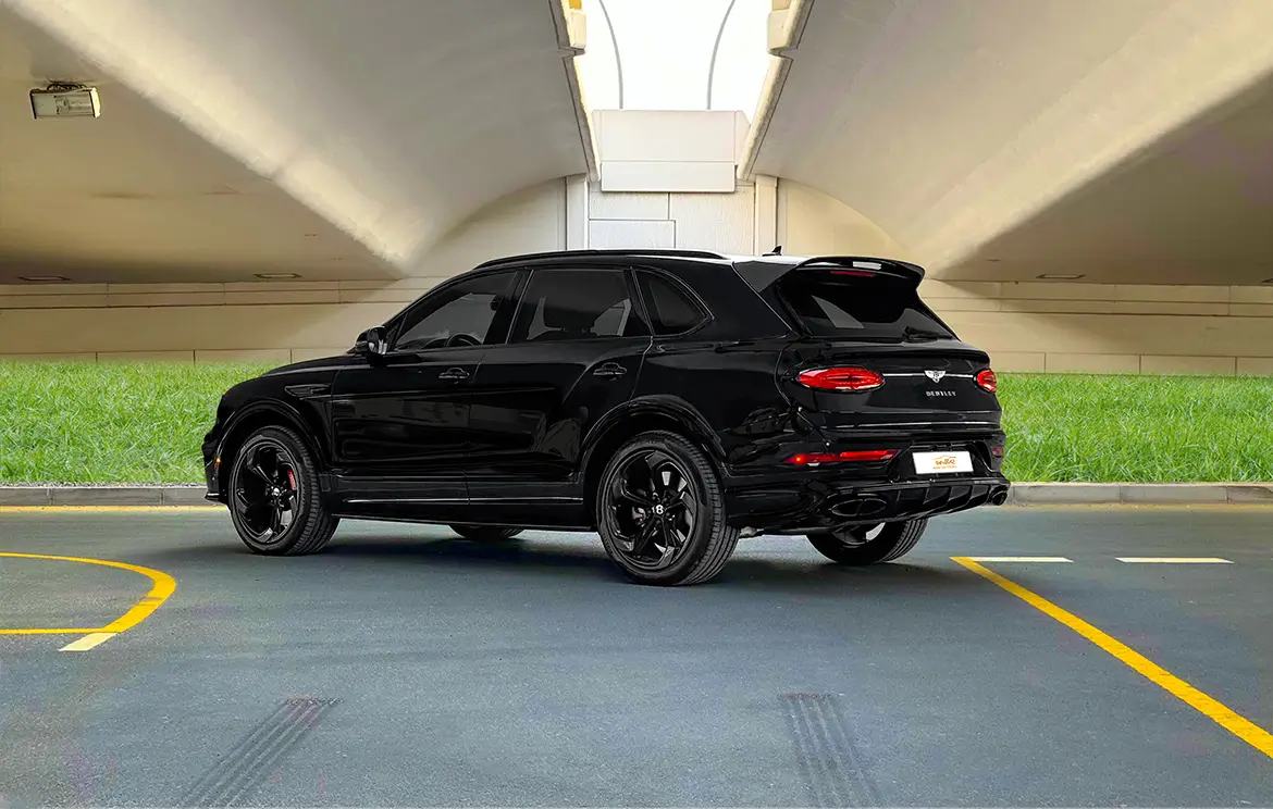 Hire the prestigious Bentley Bentayga SUV in Abu Dhabi