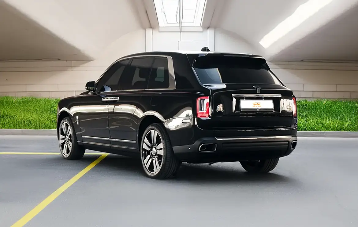 Rent the luxury Rolls Royce Cullinan SUV in the UAE