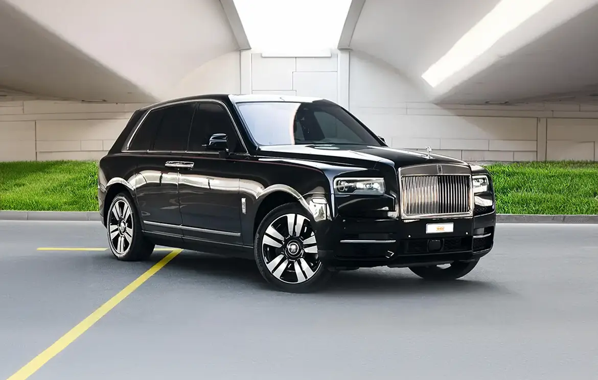 Lease the Rolls Royce Cullinan luxury SUV in Dubai and Abu Dhabi