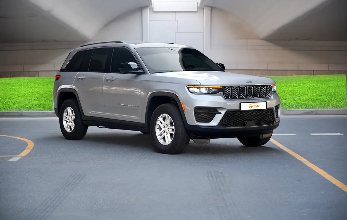 Lease a powerful Jeep Grand Cherokee SUV in the UAE